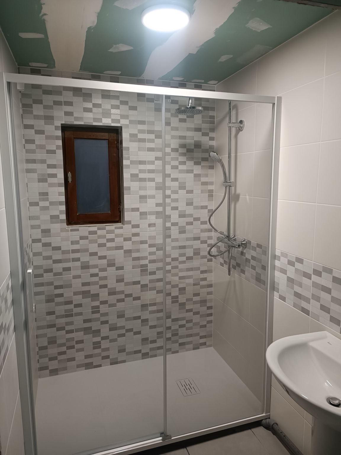 Rénovation de salle de bains et sanitaire - EURL Simon Jérôme